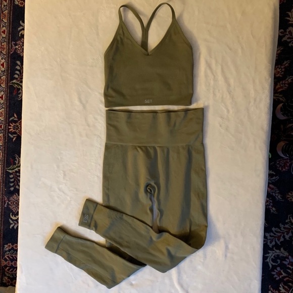 SET Active Ribbed V and Leggings Set - Picture 8 of 11